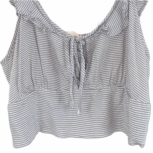 ASOS EMORY PARK Ruffle Crop Pin Cold Shoulder Size Large - Picture 9 of 12